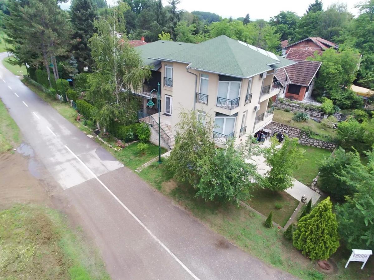 Hotel Sobe EMILIJA Veliko Gradište Exterior foto